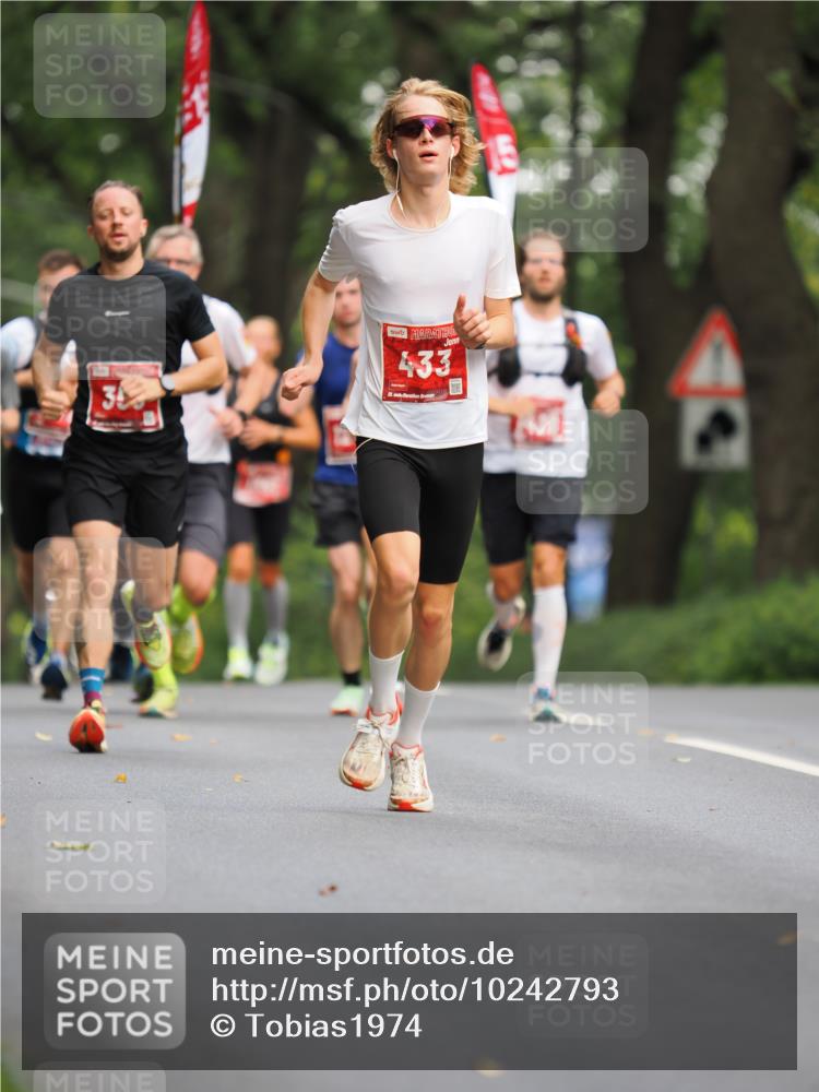 13.09.2026 - 21. swb-Marathon Bremen TobiasT http://msf.ph/oto/10242793 13.09.2026 11:31:44 Laufen 3, 433, 21 meine-sportfotos.de
