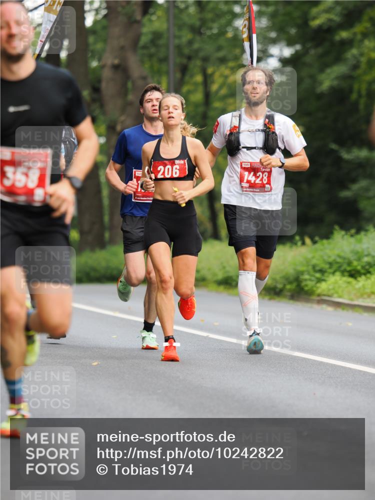 13.09.2026 - 21. swb-Marathon Bremen TobiasT http://msf.ph/oto/10242822 13.09.2026 11:31:49 Laufen 358, 206, 1428, 1 meine-sportfotos.de