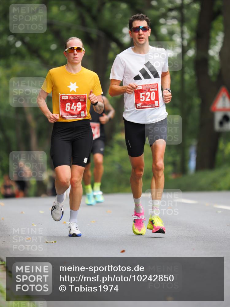 13.09.2026 - 21. swb-Marathon Bremen TobiasT http://msf.ph/oto/10242850 13.09.2026 11:32:17 Laufen 649, 21, 03, 520 meine-sportfotos.de