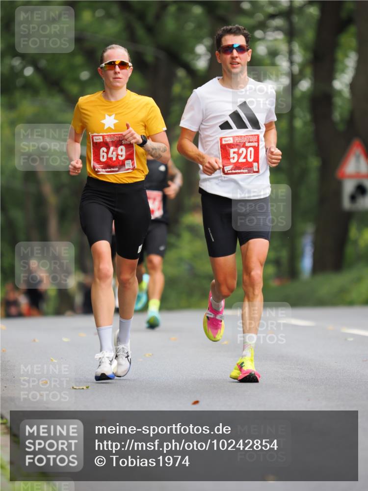 13.09.2026 - 21. swb-Marathon Bremen TobiasT http://msf.ph/oto/10242854 13.09.2026 11:32:17 Laufen 649, 21, 520 meine-sportfotos.de