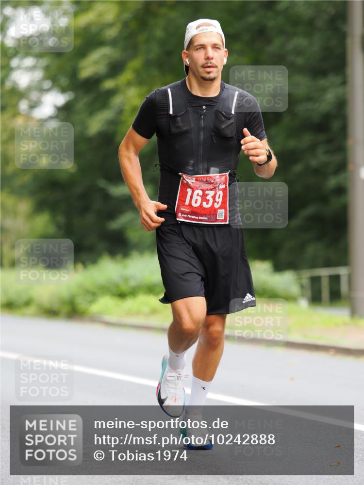 13.09.2026 - 21. swb-Marathon Bremen TobiasT http://msf.ph/oto/10242888 13.09.2026 11:32:30 Laufen 1639, 21, 26 meine-sportfotos.de
