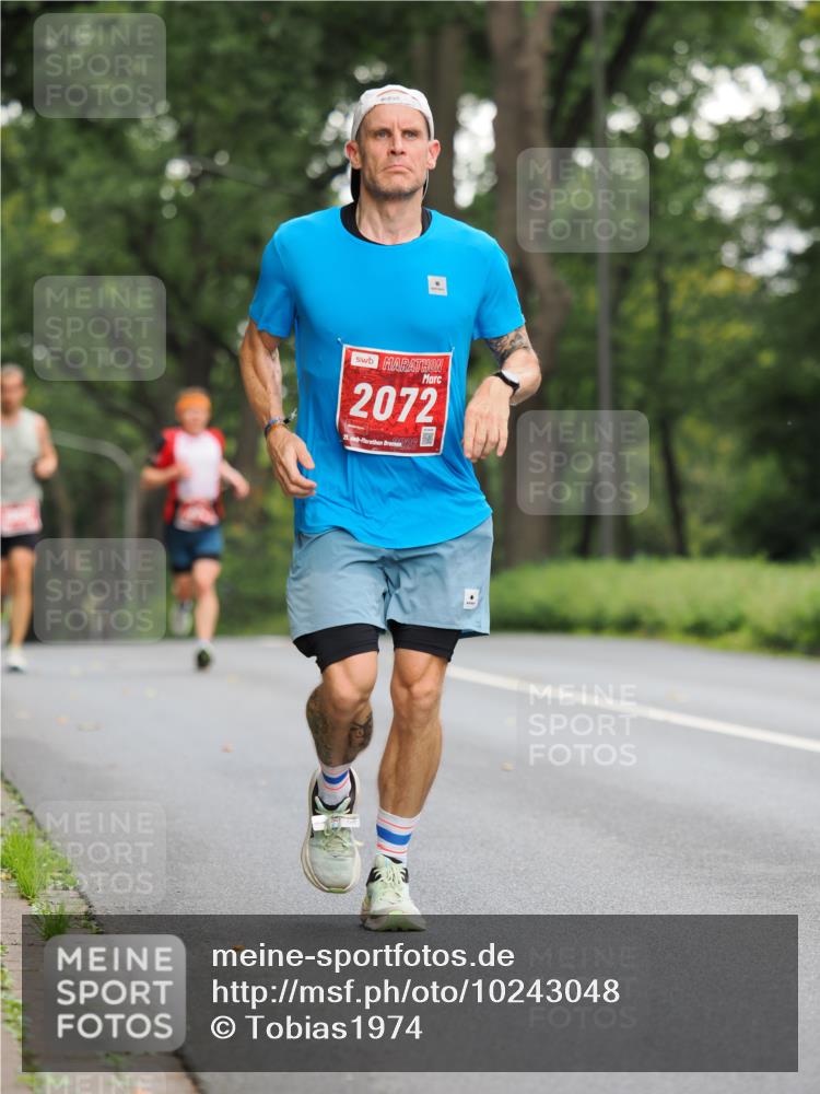 13.09.2026 - 21. swb-Marathon Bremen TobiasT http://msf.ph/oto/10243048 13.09.2026 11:34:17 Laufen 2072, 21, 126 meine-sportfotos.de