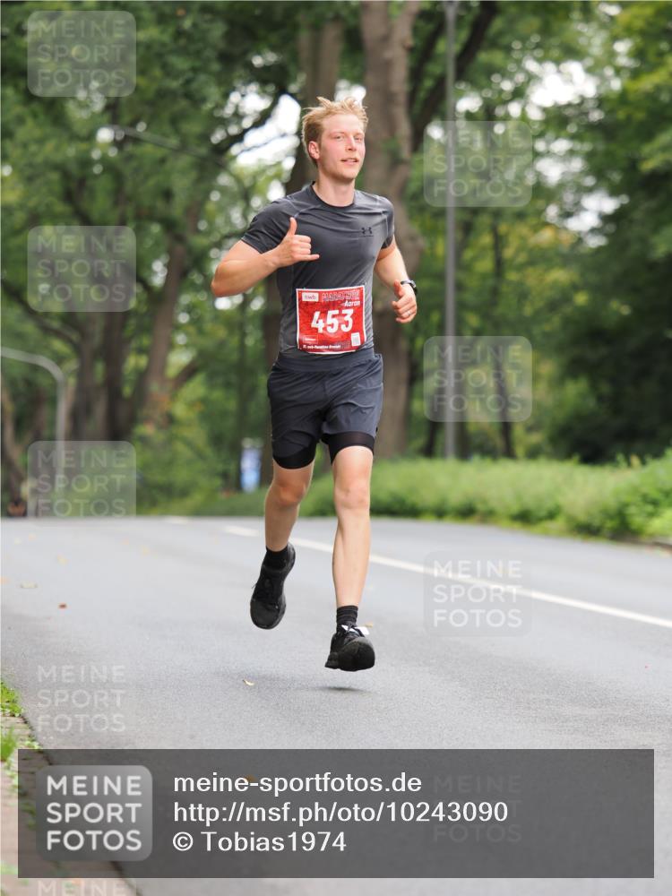 13.09.2026 - 21. swb-Marathon Bremen TobiasT http://msf.ph/oto/10243090 13.09.2026 11:34:57 Laufen 453 meine-sportfotos.de