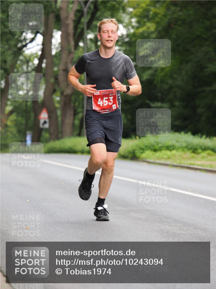 13.09.2026 - 21. swb-Marathon Bremen TobiasT http://msf.ph/oto/10243094 13.09.2026 11:34:58 Laufen 453 meine-sportfotos.de
