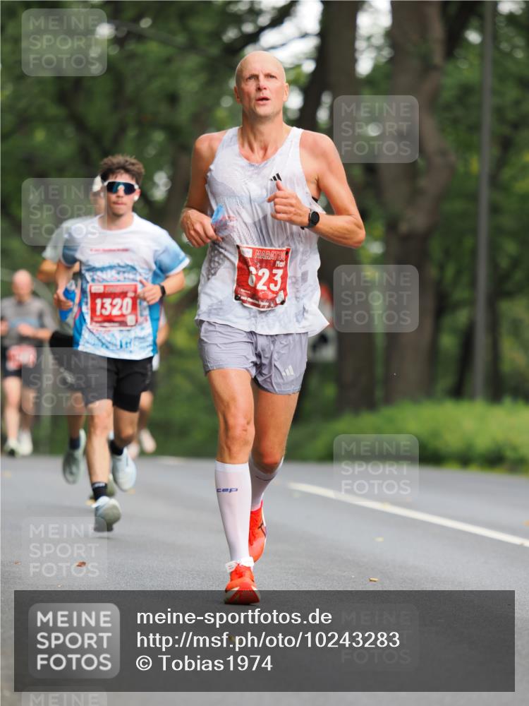 13.09.2026 - 21. swb-Marathon Bremen TobiasT http://msf.ph/oto/10243283 13.09.2026 11:37:06 Laufen 1320, 23 meine-sportfotos.de