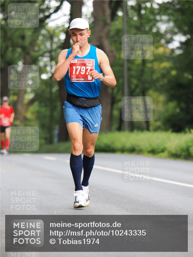 13.09.2026 - 21. swb-Marathon Bremen TobiasT http://msf.ph/oto/10243335 13.09.2026 11:37:32 Laufen 1797, 24 meine-sportfotos.de