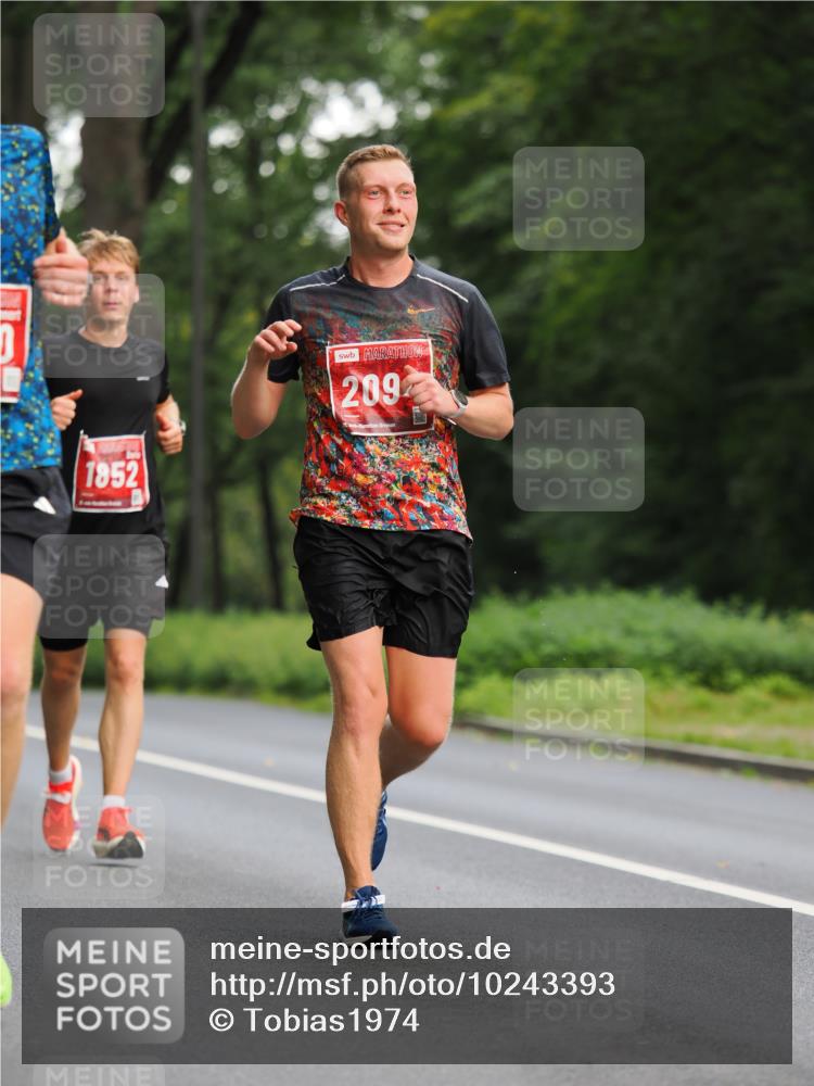 13.09.2026 - 21. swb-Marathon Bremen TobiasT http://msf.ph/oto/10243393 13.09.2026 11:38:03 Laufen 1852, 209 meine-sportfotos.de