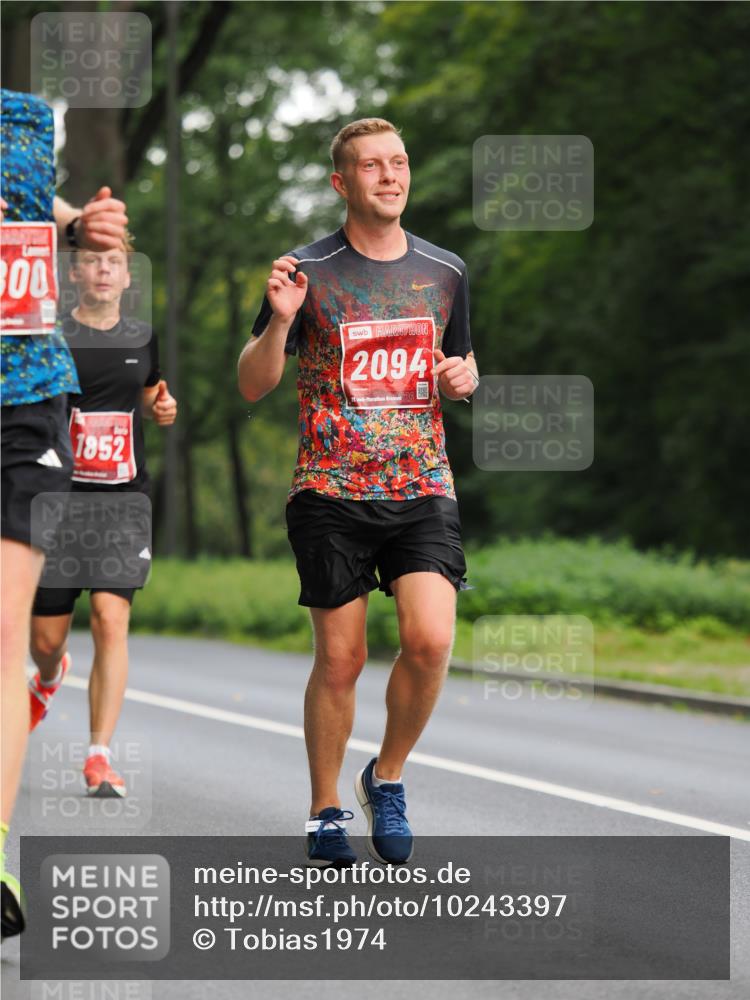 13.09.2026 - 21. swb-Marathon Bremen TobiasT http://msf.ph/oto/10243397 13.09.2026 11:38:03 Laufen 300, 1852, 2094, 21, 26 meine-sportfotos.de