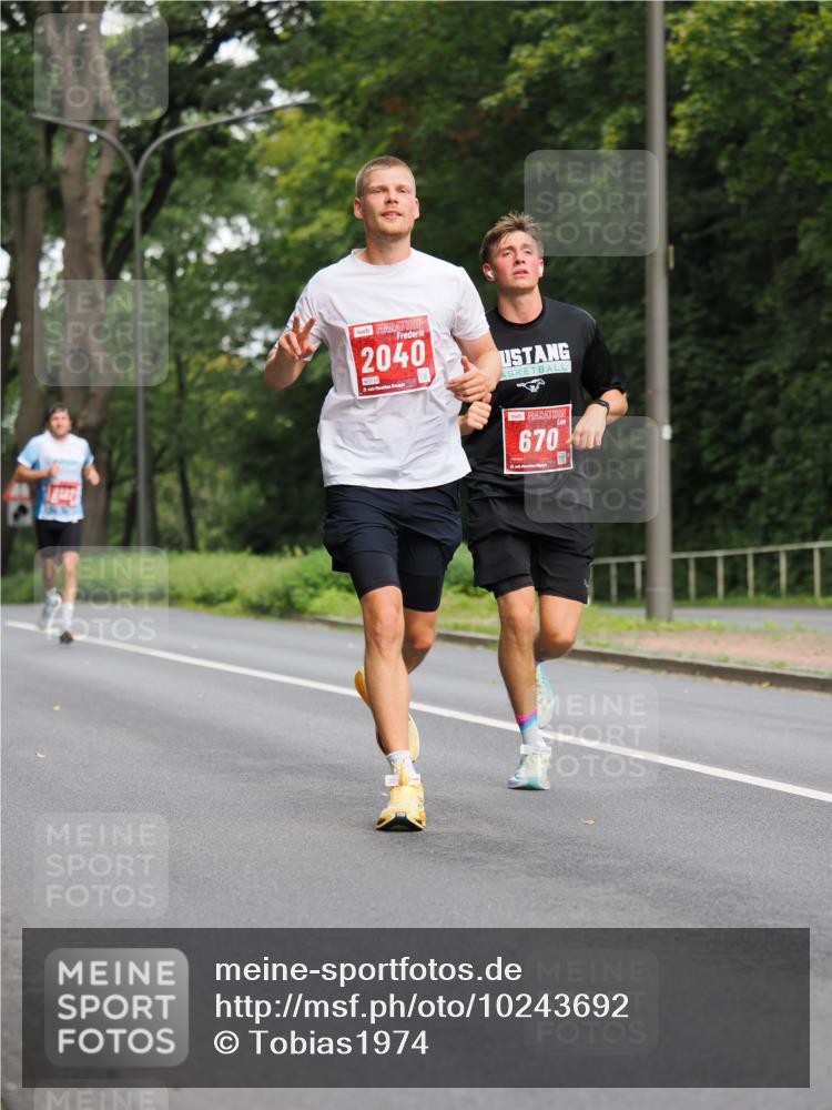13.09.2026 - 21. swb-Marathon Bremen TobiasT http://msf.ph/oto/10243692 13.09.2026 11:41:44 Laufen 2040, 670 meine-sportfotos.de