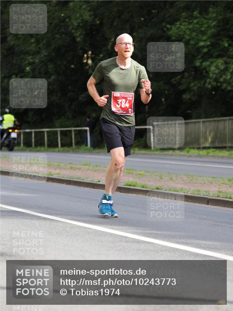 13.09.2026 - 21. swb-Marathon Bremen TobiasT http://msf.ph/oto/10243773 13.09.2026 11:42:27 Laufen 384 meine-sportfotos.de