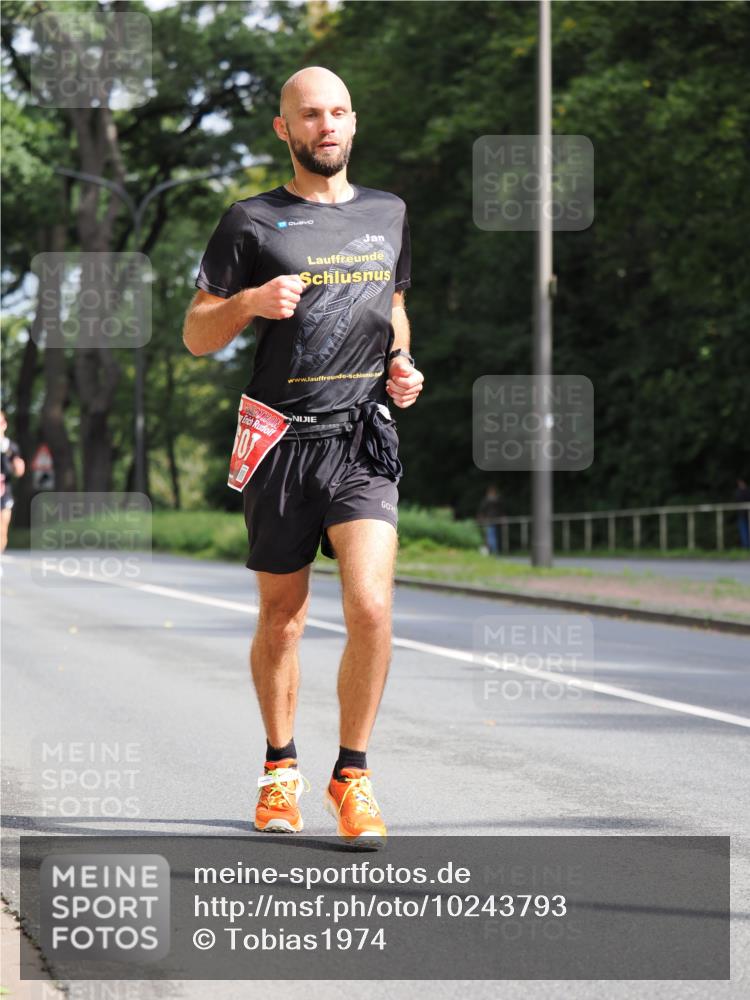 13.09.2026 - 21. swb-Marathon Bremen TobiasT http://msf.ph/oto/10243793 13.09.2026 11:42:32 Laufen 10 meine-sportfotos.de
