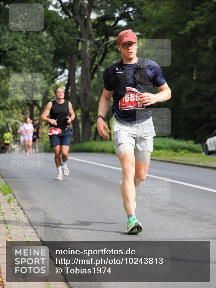 13.09.2026 - 21. swb-Marathon Bremen TobiasT http://msf.ph/oto/10243813 13.09.2026 11:42:59 Laufen 656, 21 meine-sportfotos.de