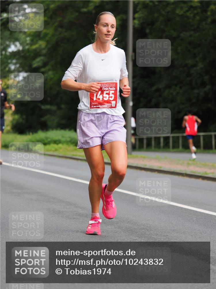 13.09.2026 - 21. swb-Marathon Bremen TobiasT http://msf.ph/oto/10243832 13.09.2026 11:43:11 Laufen 1455, 21 meine-sportfotos.de