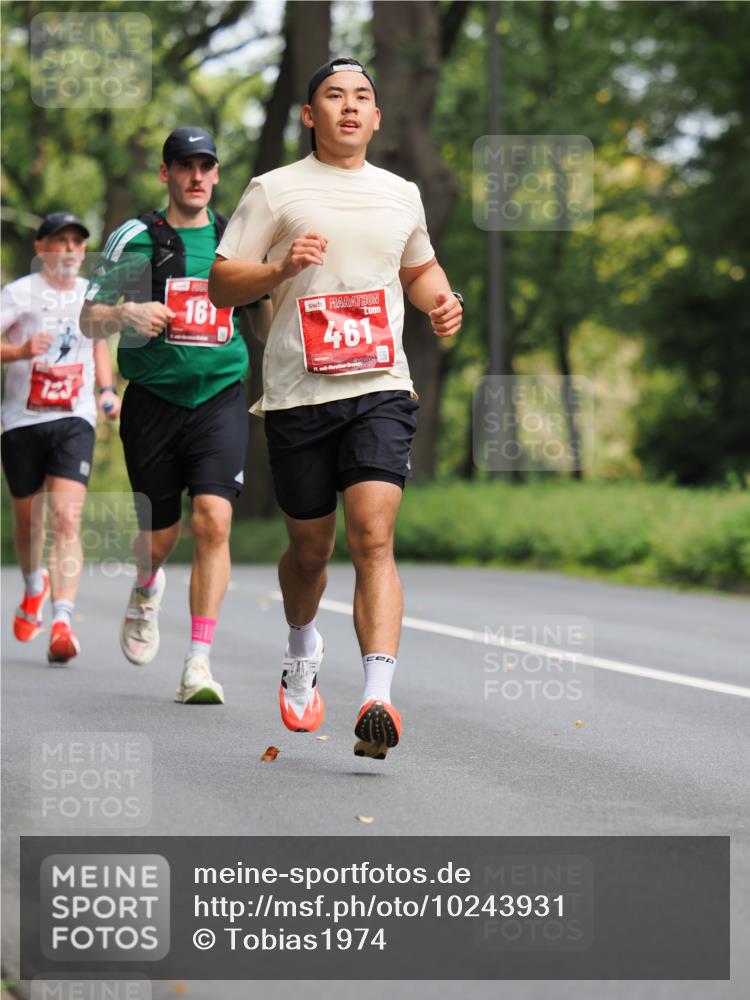 13.09.2026 - 21. swb-Marathon Bremen TobiasT http://msf.ph/oto/10243931 13.09.2026 11:44:01 Laufen 123, 161, 461, 21, 26 meine-sportfotos.de