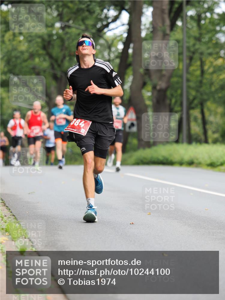 13.09.2026 - 21. swb-Marathon Bremen TobiasT http://msf.ph/oto/10244100 13.09.2026 11:45:37 Laufen 884 meine-sportfotos.de