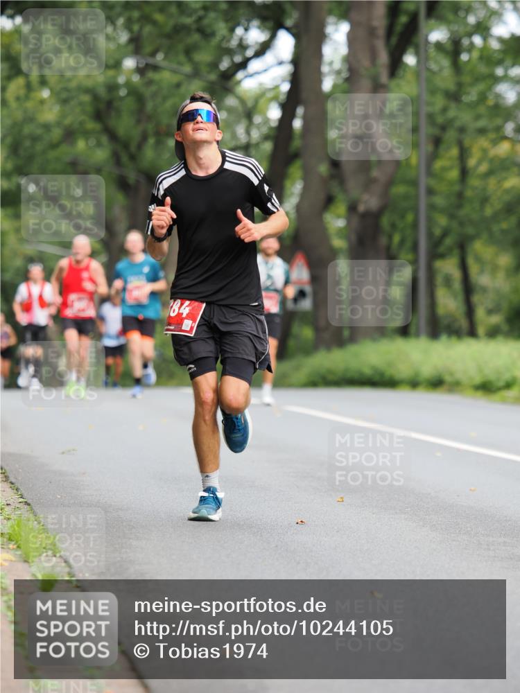 13.09.2026 - 21. swb-Marathon Bremen TobiasT http://msf.ph/oto/10244105 13.09.2026 11:45:37 Laufen 84 meine-sportfotos.de