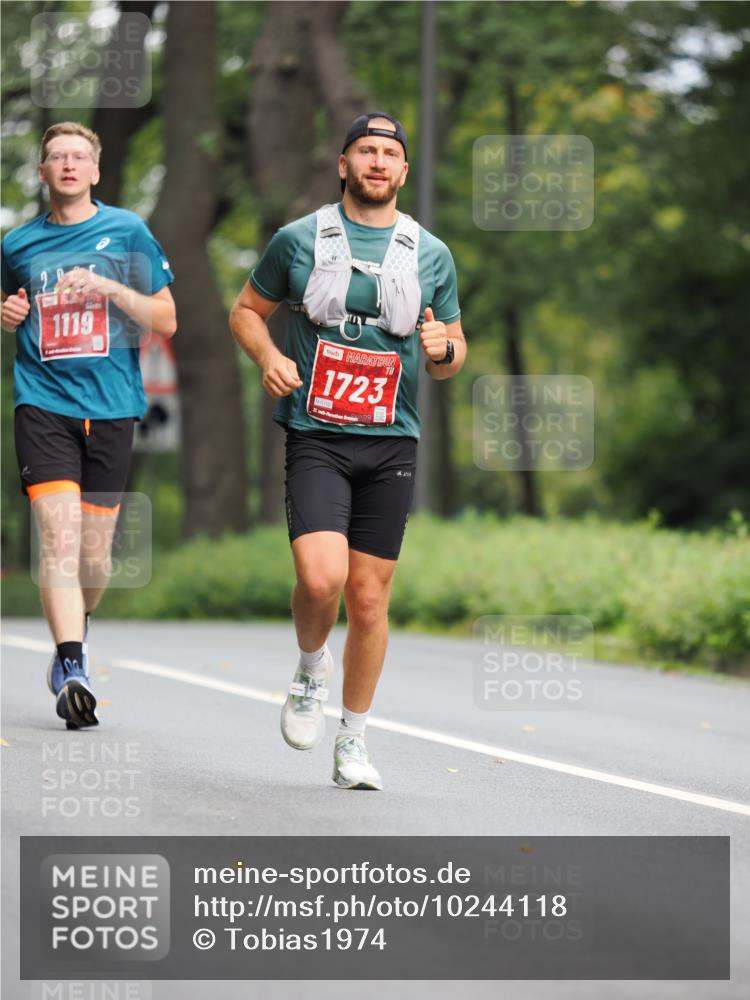 13.09.2026 - 21. swb-Marathon Bremen TobiasT http://msf.ph/oto/10244118 13.09.2026 11:45:43 Laufen 1119, 1723, 21, 25 meine-sportfotos.de