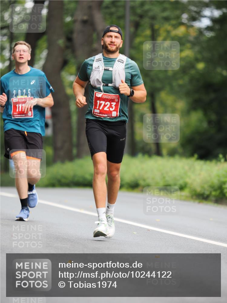 13.09.2026 - 21. swb-Marathon Bremen TobiasT http://msf.ph/oto/10244122 13.09.2026 11:45:43 Laufen 2, 025, 117, 1723, 2, 26 meine-sportfotos.de