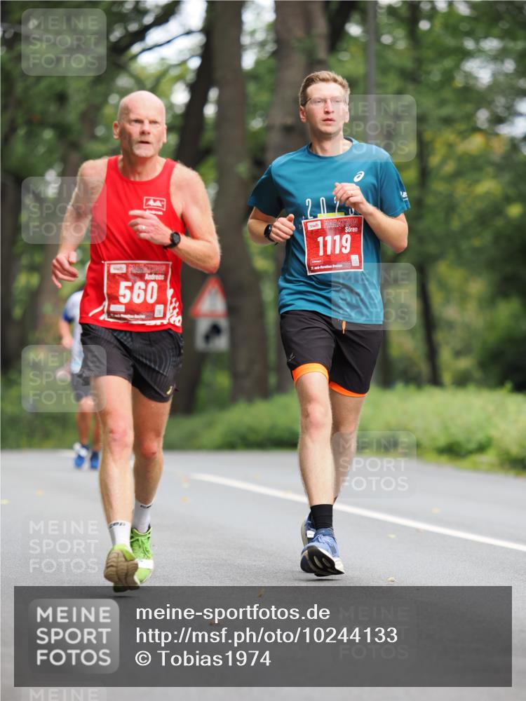 13.09.2026 - 21. swb-Marathon Bremen TobiasT http://msf.ph/oto/10244133 13.09.2026 11:45:46 Laufen 560, 1119, 2, 126, 44 meine-sportfotos.de