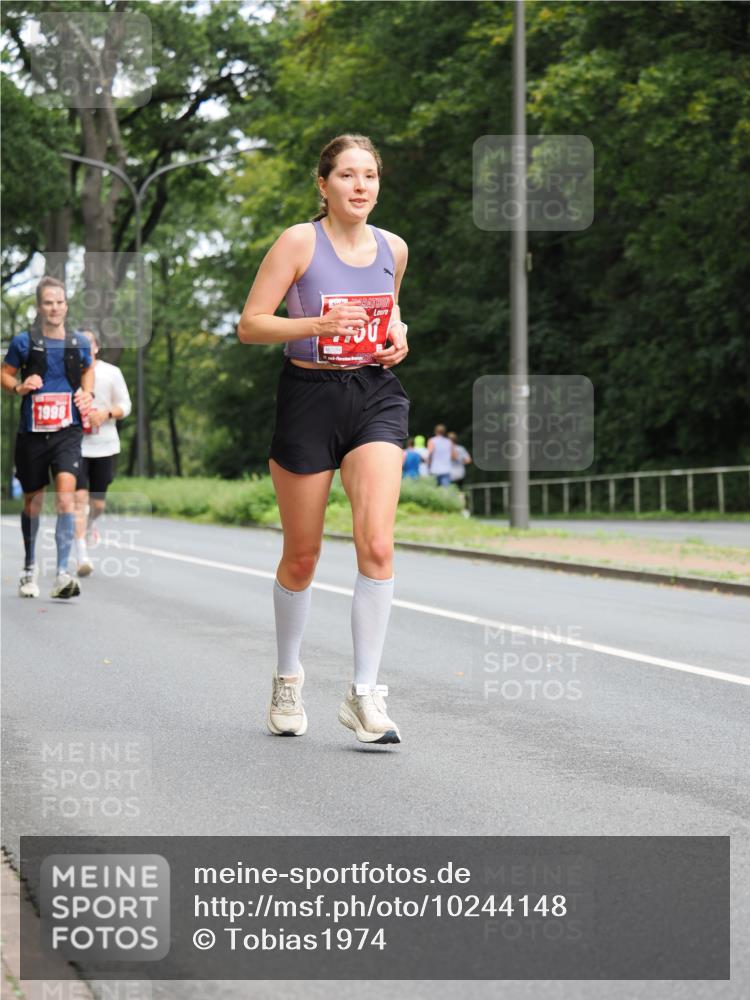 13.09.2026 - 21. swb-Marathon Bremen TobiasT http://msf.ph/oto/10244148 13.09.2026 11:46:02 Laufen 1998, 1284 meine-sportfotos.de