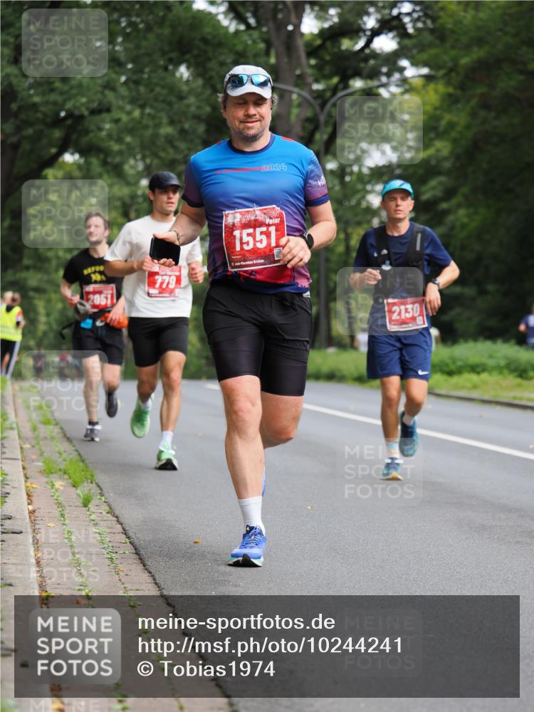 13.09.2026 - 21. swb-Marathon Bremen TobiasT http://msf.ph/oto/10244241 13.09.2026 11:47:09 Laufen 2024, 2051, 779, 1551, 2130 meine-sportfotos.de
