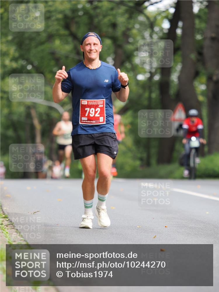 13.09.2026 - 21. swb-Marathon Bremen TobiasT http://msf.ph/oto/10244270 13.09.2026 11:47:37 Laufen 792, 1726, 21, 26 meine-sportfotos.de