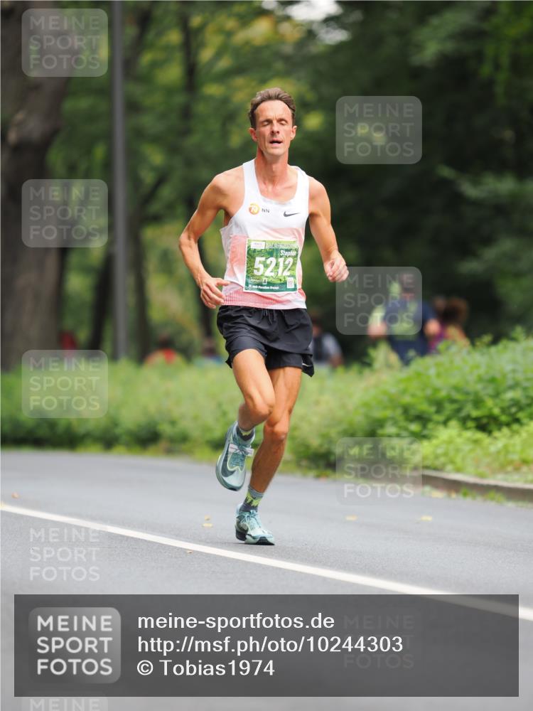 13.09.2026 - 21. swb-Marathon Bremen TobiasT http://msf.ph/oto/10244303 13.09.2026 11:47:59 Laufen 5212, 21 meine-sportfotos.de