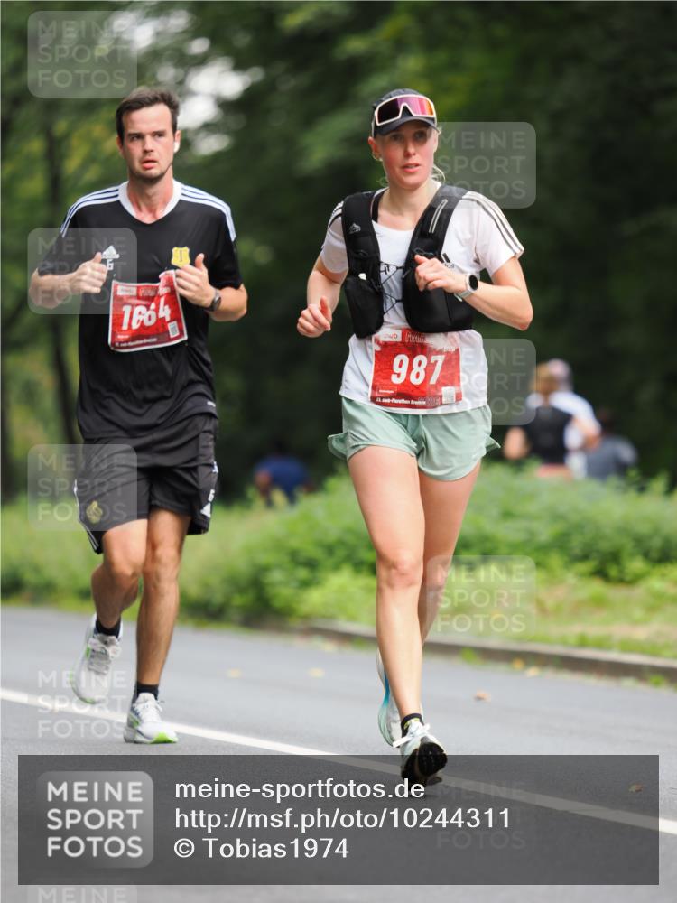 13.09.2026 - 21. swb-Marathon Bremen TobiasT http://msf.ph/oto/10244311 13.09.2026 11:48:06 Laufen 1664, 987, 21, 126 meine-sportfotos.de