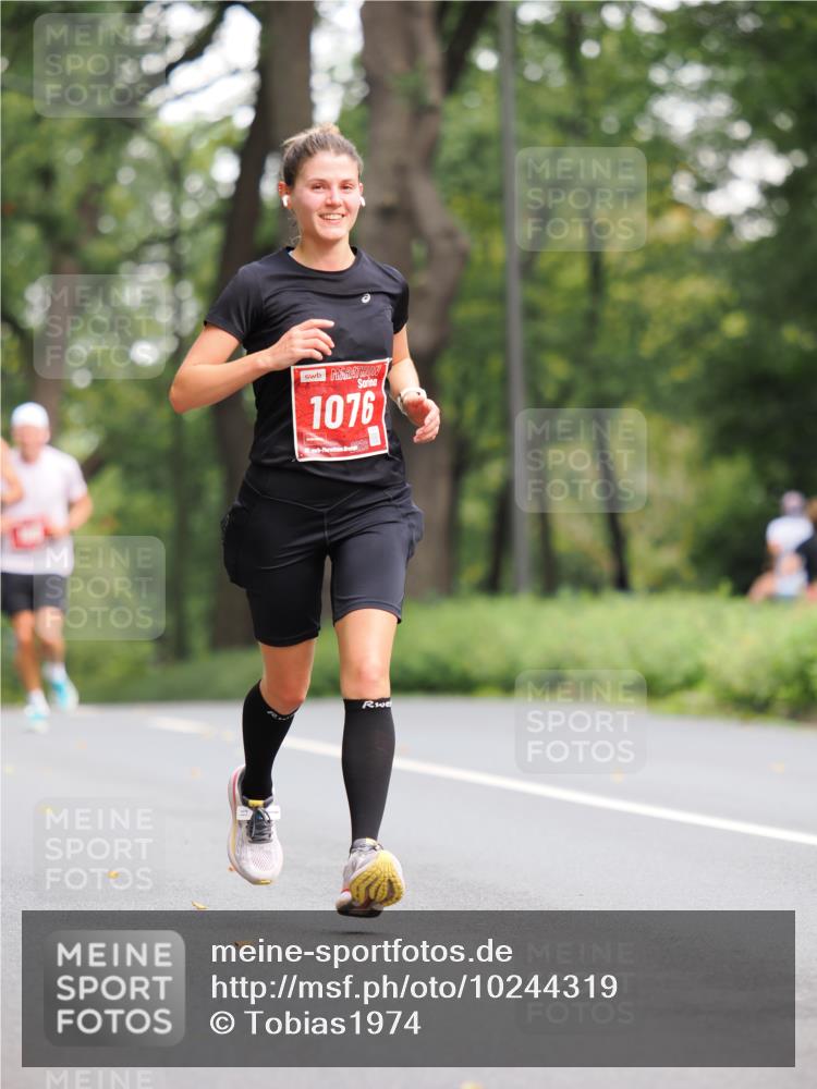 13.09.2026 - 21. swb-Marathon Bremen TobiasT http://msf.ph/oto/10244319 13.09.2026 11:48:10 Laufen 1076 meine-sportfotos.de