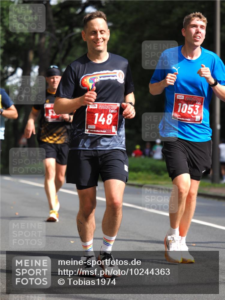 13.09.2026 - 21. swb-Marathon Bremen TobiasT http://msf.ph/oto/10244363 13.09.2026 11:48:42 Laufen 1697, 148, 21, 026, 1053, 26 meine-sportfotos.de