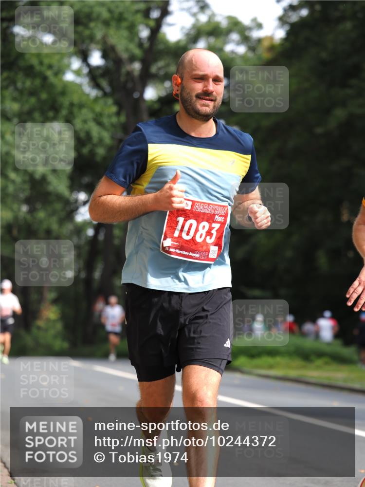 13.09.2026 - 21. swb-Marathon Bremen TobiasT http://msf.ph/oto/10244372 13.09.2026 11:48:45 Laufen 1083, 21, 20 meine-sportfotos.de
