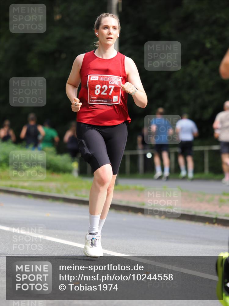 13.09.2026 - 21. swb-Marathon Bremen TobiasT http://msf.ph/oto/10244558 13.09.2026 11:50:16 Laufen 827, 21, 26 meine-sportfotos.de