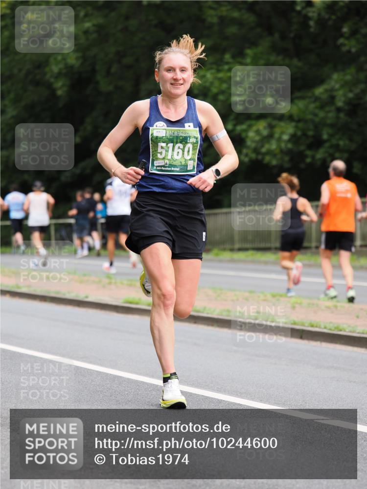 13.09.2026 - 21. swb-Marathon Bremen TobiasT http://msf.ph/oto/10244600 13.09.2026 11:50:31 Laufen 5160, 5035 meine-sportfotos.de