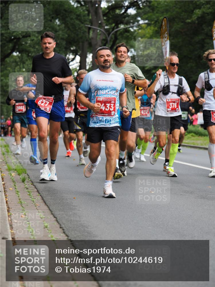 13.09.2026 - 21. swb-Marathon Bremen TobiasT http://msf.ph/oto/10244619 13.09.2026 11:50:36 Laufen 2003, 627, 141, 21, 26, 433, 5, 376 meine-sportfotos.de