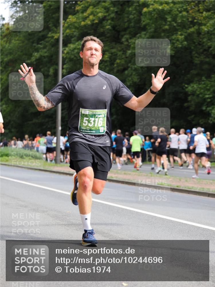 13.09.2026 - 21. swb-Marathon Bremen TobiasT http://msf.ph/oto/10244696 13.09.2026 11:51:25 Laufen 5316, 21, 25 meine-sportfotos.de