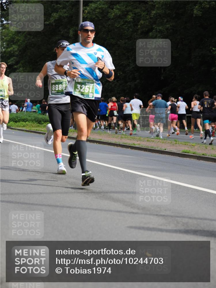 13.09.2026 - 21. swb-Marathon Bremen TobiasT http://msf.ph/oto/10244703 13.09.2026 11:51:31 Laufen 8980, 3251 meine-sportfotos.de