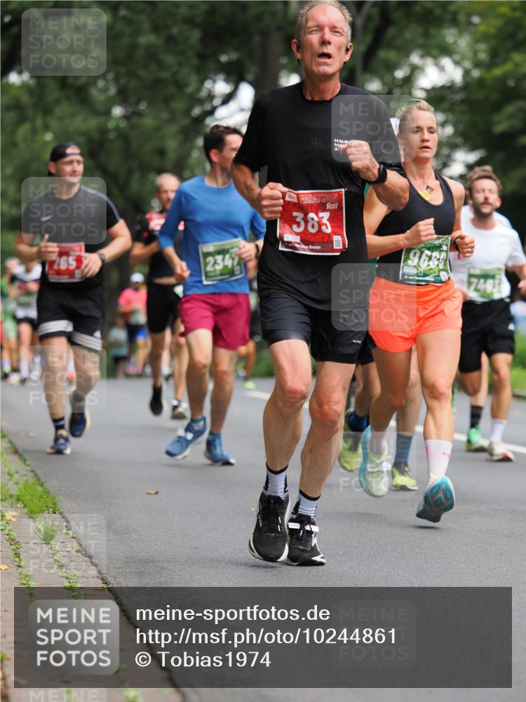13.09.2026 - 21. swb-Marathon Bremen TobiasT http://msf.ph/oto/10244861 13.09.2026 11:52:40 Laufen 265, 2342, 383, 26, 7493 meine-sportfotos.de