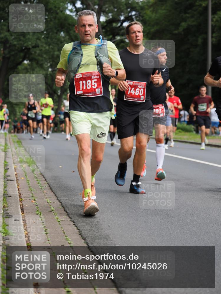 13.09.2026 - 21. swb-Marathon Bremen TobiasT http://msf.ph/oto/10245026 13.09.2026 11:53:42 Laufen 1185, 1257, 1460, 191 meine-sportfotos.de