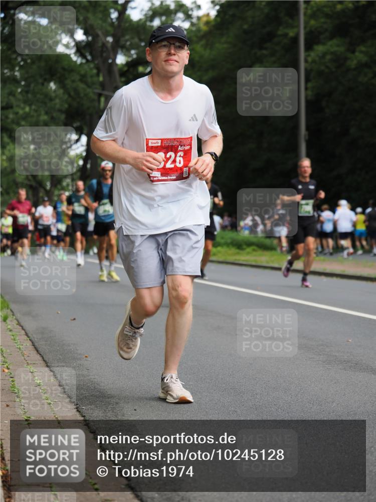 13.09.2026 - 21. swb-Marathon Bremen TobiasT http://msf.ph/oto/10245128 13.09.2026 11:54:08 Laufen 26, 21 meine-sportfotos.de
