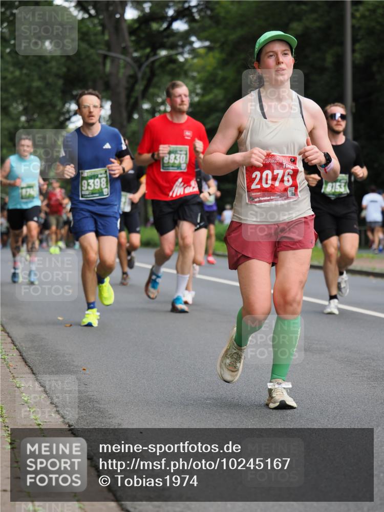 13.09.2026 - 21. swb-Marathon Bremen TobiasT http://msf.ph/oto/10245167 13.09.2026 11:54:27 Laufen 1874, 9398, 8830, 2076, 8153 meine-sportfotos.de