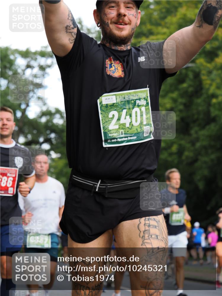 13.09.2026 - 21. swb-Marathon Bremen TobiasT http://msf.ph/oto/10245321 13.09.2026 11:56:23 Laufen 86, 9332, 2401, 21, 26 meine-sportfotos.de