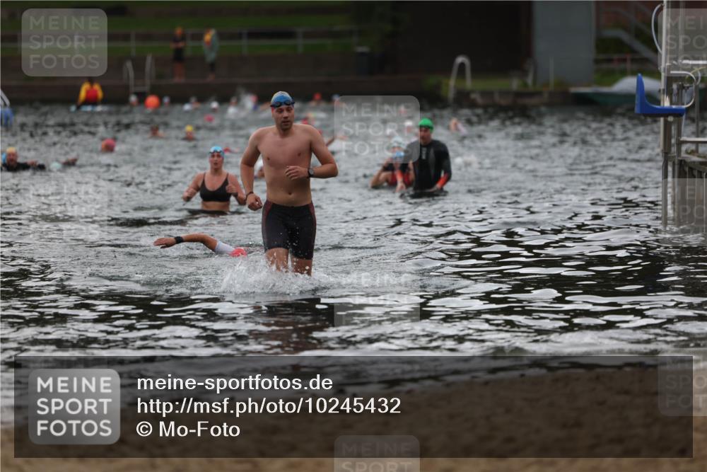 13.09.2026 - Stadtparktriathlon Mo-Foto http://msf.ph/oto/10245432 13.09.2026 12:31:06 Schwimmen 1203, 1301 meine-sportfotos.de