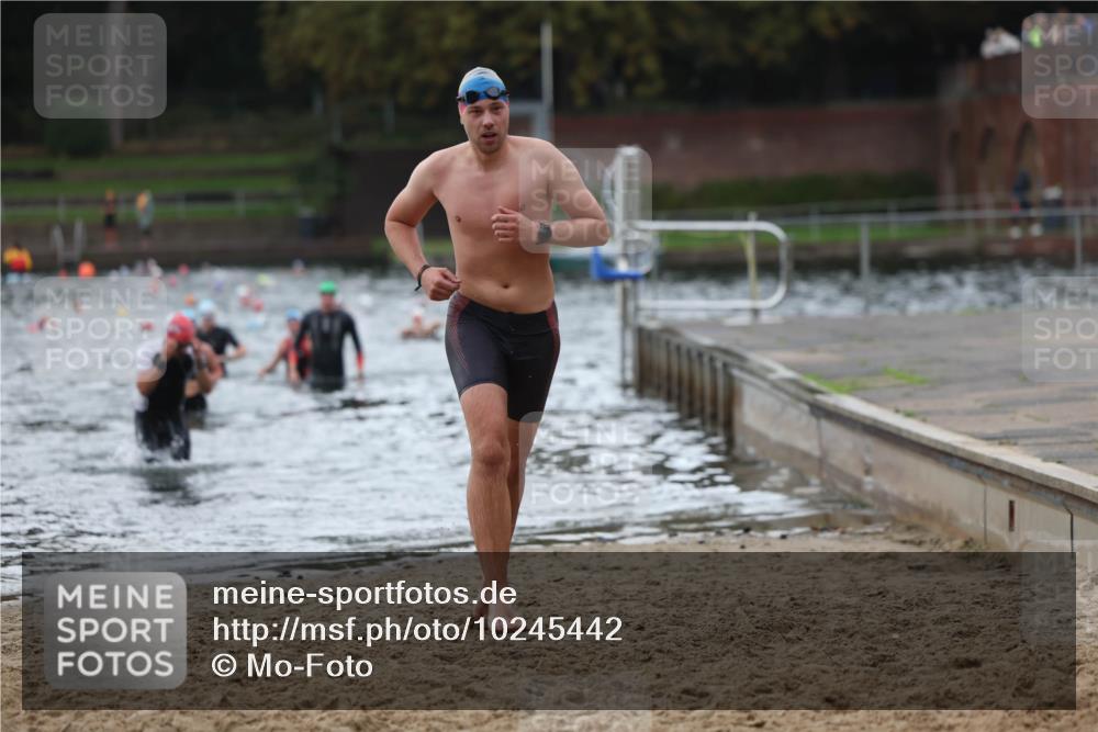13.09.2026 - Stadtparktriathlon Mo-Foto http://msf.ph/oto/10245442 13.09.2026 12:31:11 Schwimmen 1203, 1301 meine-sportfotos.de
