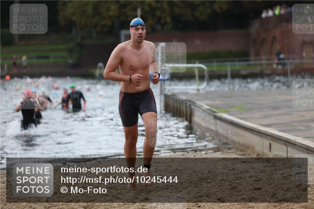 13.09.2026 - Stadtparktriathlon Mo-Foto http://msf.ph/oto/10245444 13.09.2026 12:31:12 Schwimmen 1203, 1301 meine-sportfotos.de