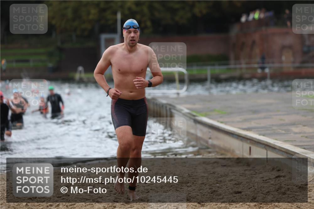13.09.2026 - Stadtparktriathlon Mo-Foto http://msf.ph/oto/10245445 13.09.2026 12:31:12 Schwimmen 1203, 1301 meine-sportfotos.de