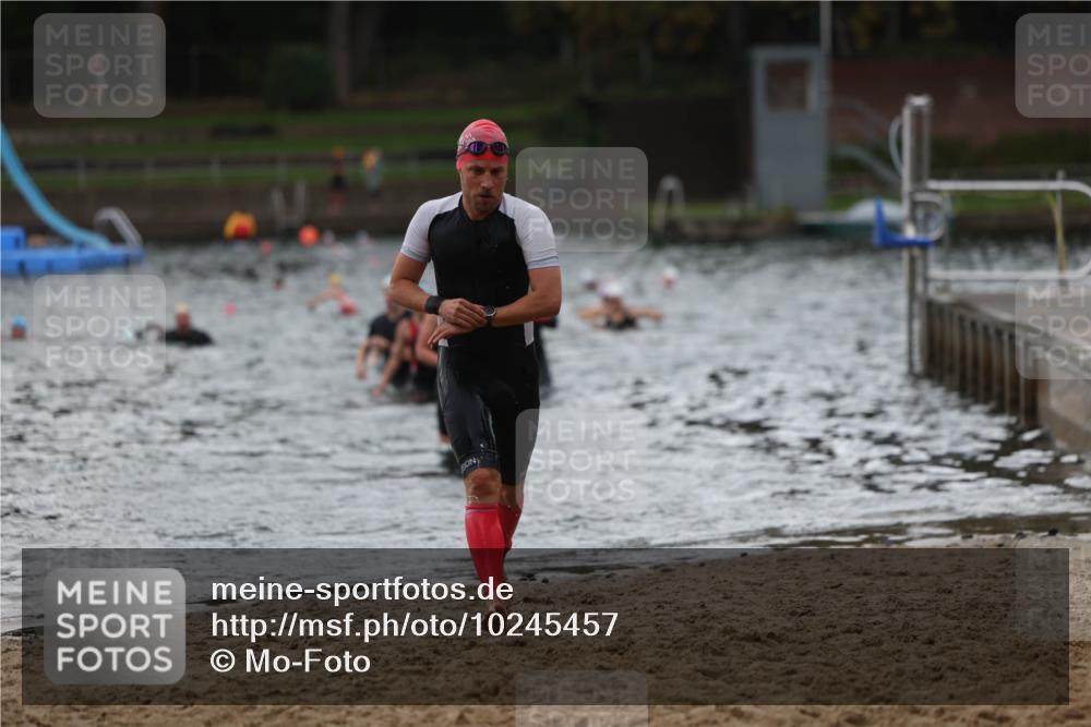 13.09.2026 - Stadtparktriathlon Mo-Foto http://msf.ph/oto/10245457 13.09.2026 12:31:17 Schwimmen 1203, 1255, 1278, 1301 meine-sportfotos.de