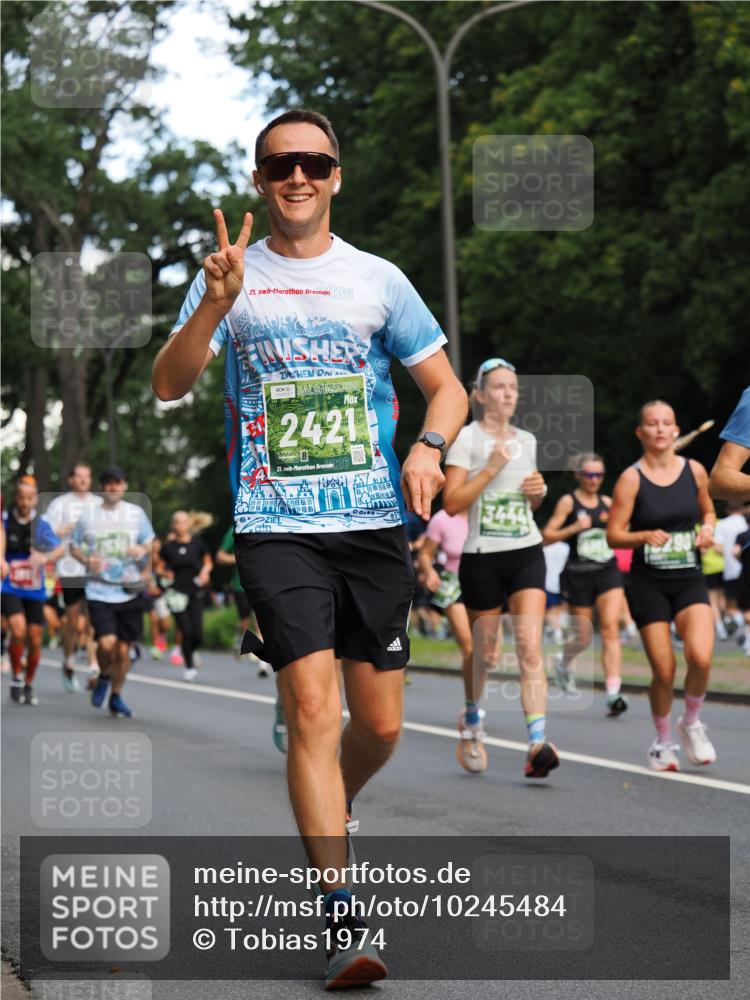 13.09.2026 - 21. swb-Marathon Bremen TobiasT http://msf.ph/oto/10245484 13.09.2026 11:57:34 Laufen 21, 26, 2421, 21, 26, 9118, 08, 00, 3, 444 meine-sportfotos.de