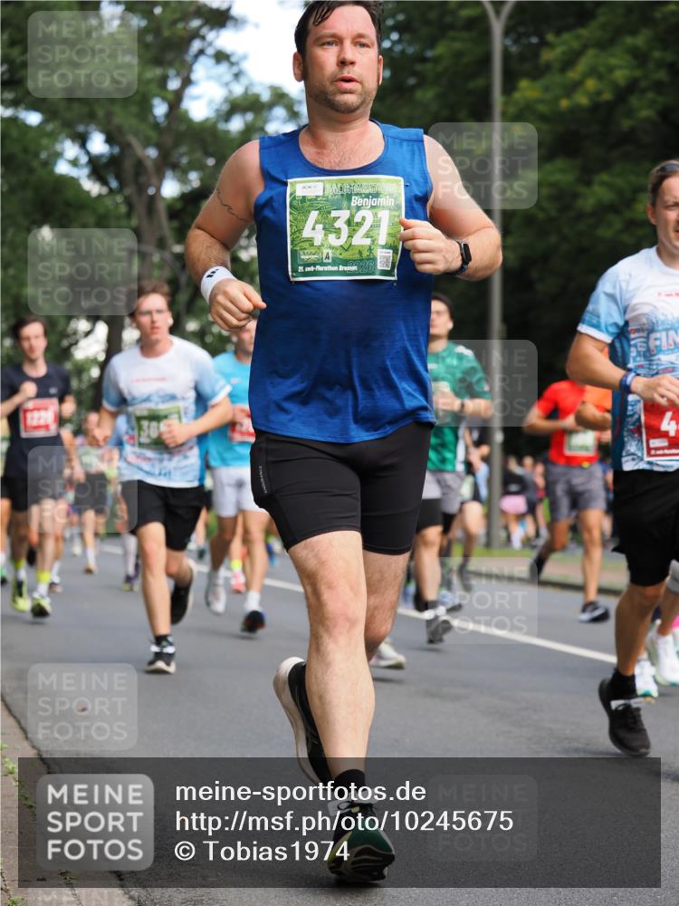 13.09.2026 - 21. swb-Marathon Bremen TobiasT http://msf.ph/oto/10245675 13.09.2026 11:58:26 Laufen 4321, 21, 26, 4 meine-sportfotos.de