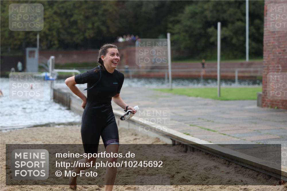 13.09.2026 - Stadtparktriathlon Mo-Foto http://msf.ph/oto/10245692 13.09.2026 12:32:20 Schwimmen 1263, 1273, 1294 meine-sportfotos.de