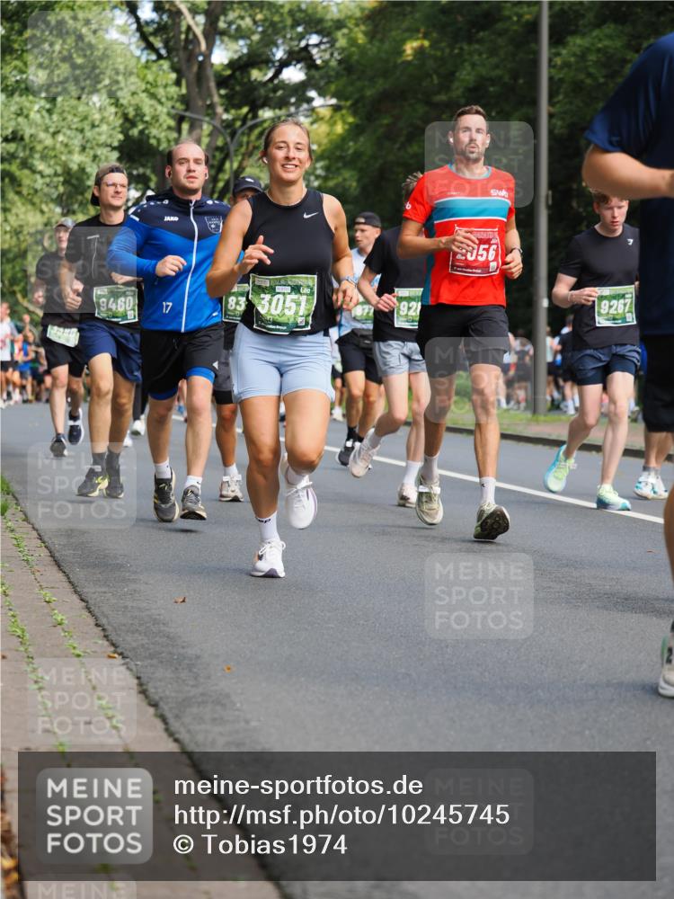 13.09.2026 - 21. swb-Marathon Bremen TobiasT http://msf.ph/oto/10245745 13.09.2026 11:58:40 Laufen 9460, 17, 8731, 83, 3051, 921, 109, 056, 9267 meine-sportfotos.de